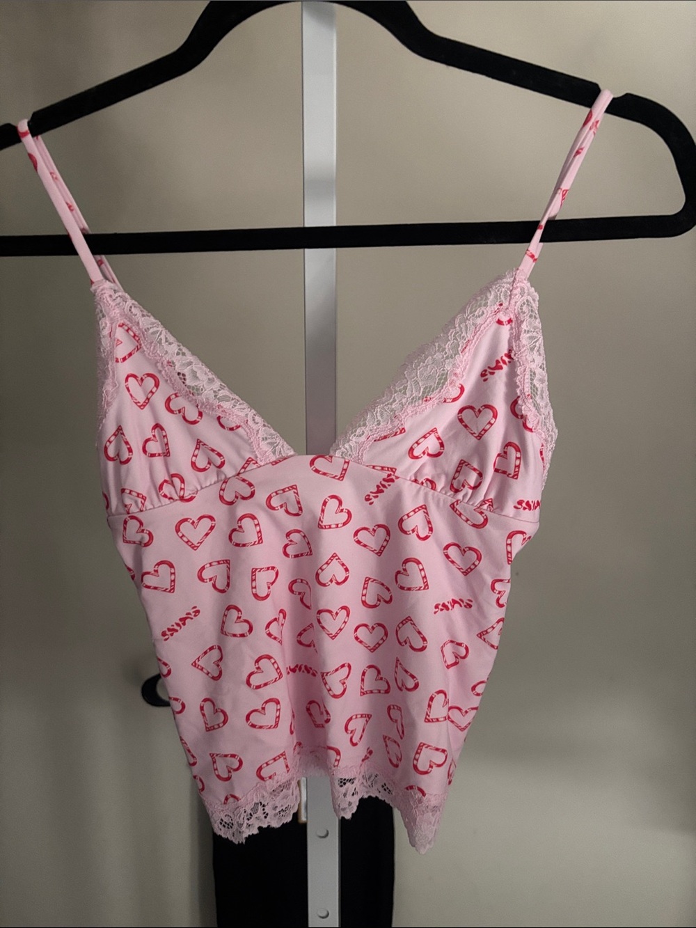 NWT SKIMS fits everybody lace cami and boyshort •CB candy heart print •small - Picture 4 of 9